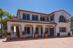 GREEN ZAHN & ASSOCIATES